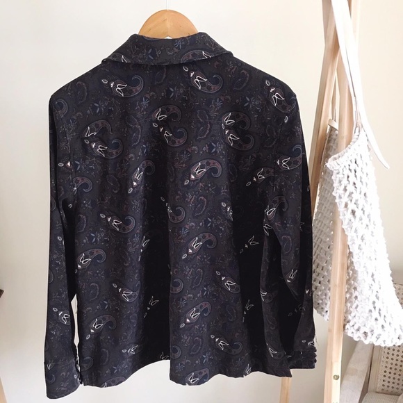 Vintage Paisley Faux Suede Button Up Collared Shirt in Chocolate Brown/Charcoal - Picture 4 of 4